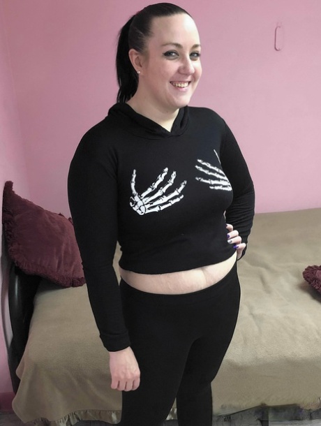 fat dancing bitch sexy body boobs hot nude photo