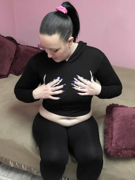 dad bod fucks thick white girl sexy picture