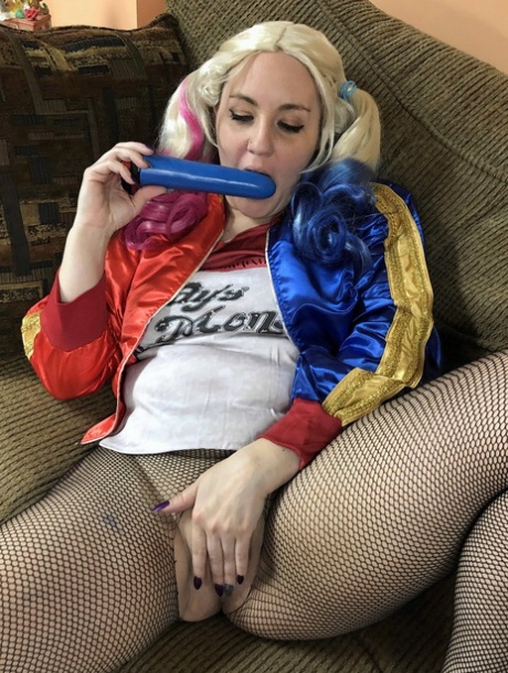 curvy redhead lesbian art porn image