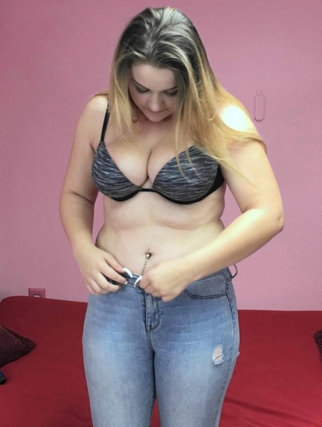 thick chick towel sexy nudes photos