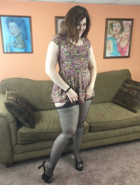 Curvy Claire star sex picture