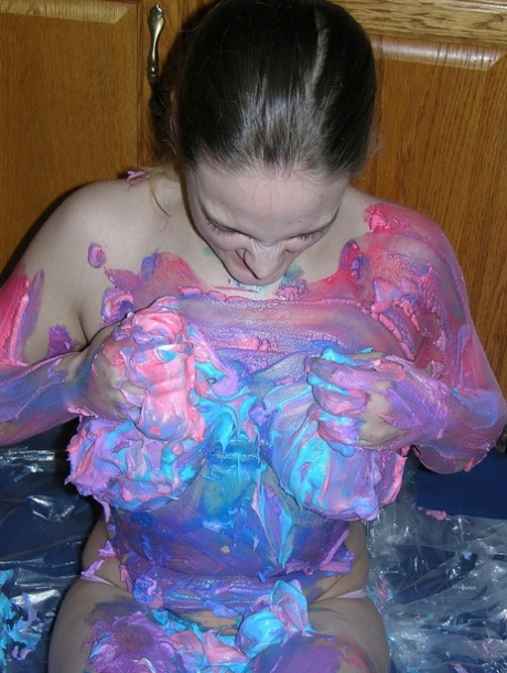 fat mature mom seduces free nude image
