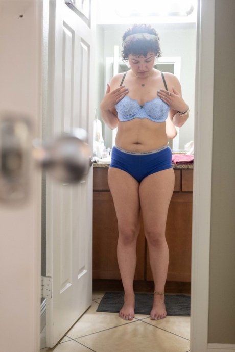 huge bbw solo art nude picture