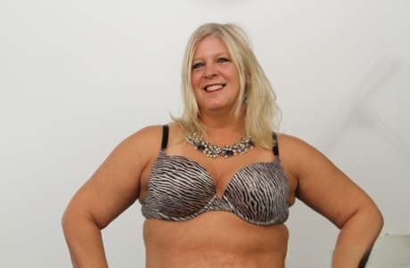 hot curvy masturbate on omegle beautiful xxx photos