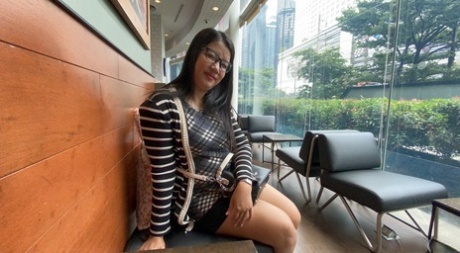 curvy busty lesbian porn adult gallery
