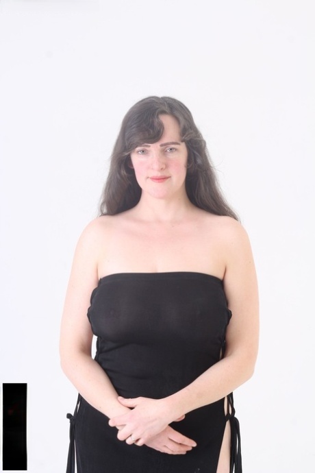 thick women wearing sun hats pornos pics