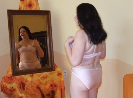 2 bbw lesbian chubby chicks hot images