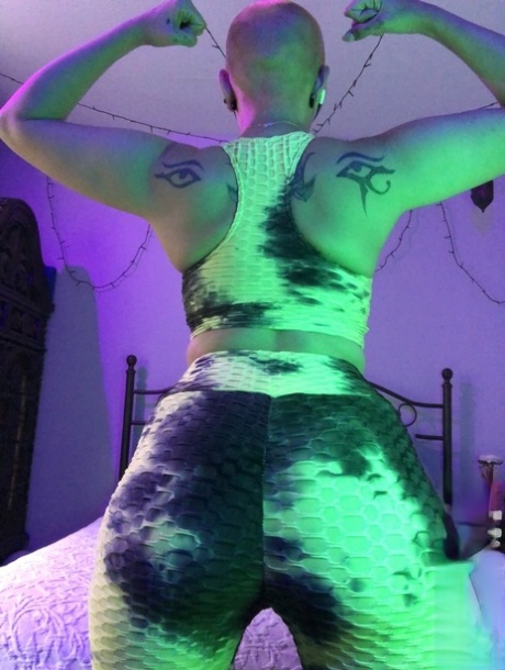 chubby parade kerrie marie hot sexy photo