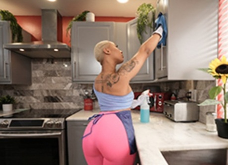 bbc king nasir fucks thick shorty redbone vixen vanity sexy naked photo