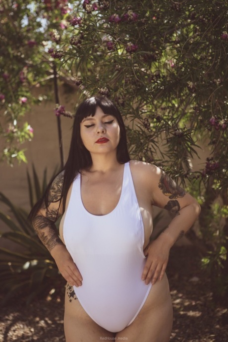 thick lightskin latina top galleries