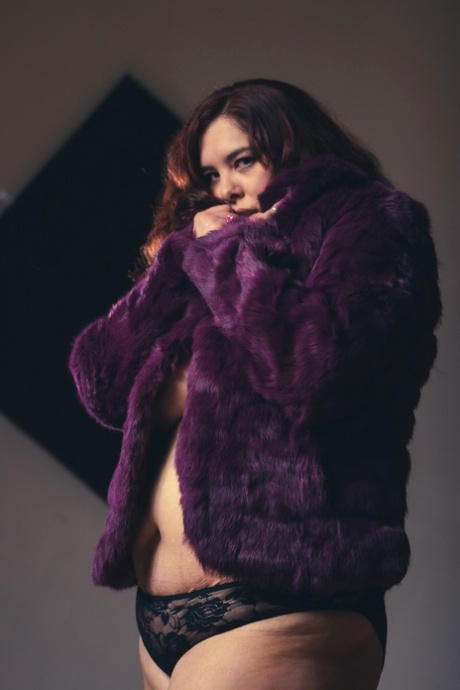 fat ass cheeks hot naked photo