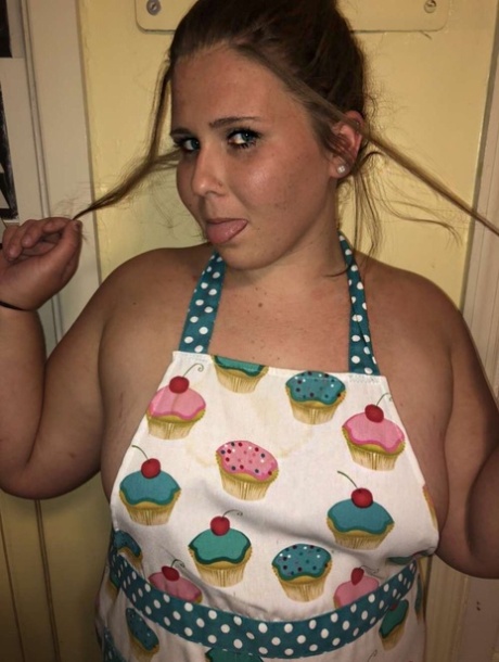 hot fat bbw teen masturbating her shaven pussy pornographic pictures