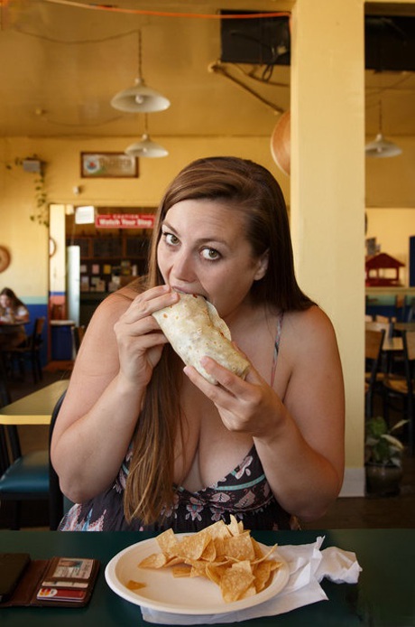 fat girl bikini hot porn photos