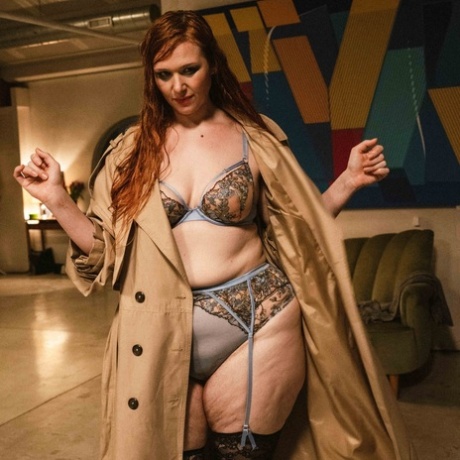 thick tatted blonde free sexy photo
