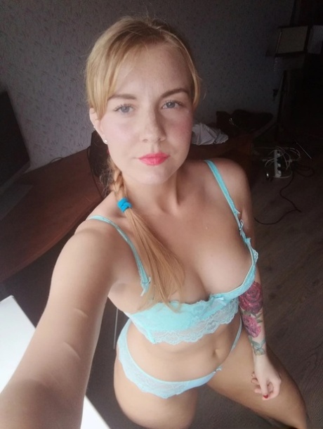 big ass latina riding free naked img
