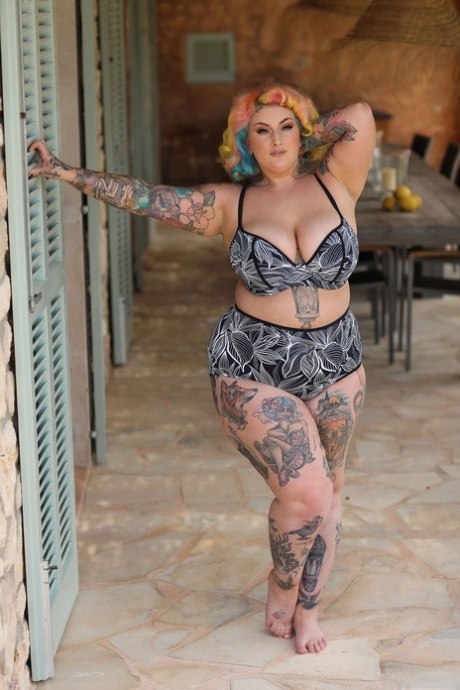 thick cuban teen beautiful nude photo