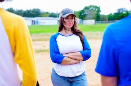 shanon bbw hot naked gallery