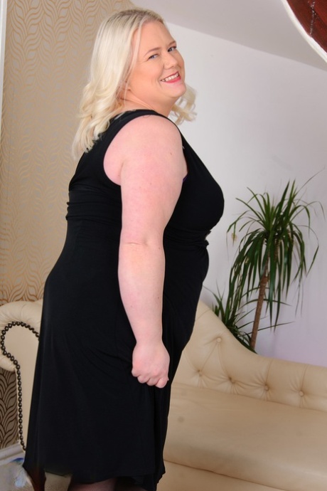 huge thick bbw hot nude pic