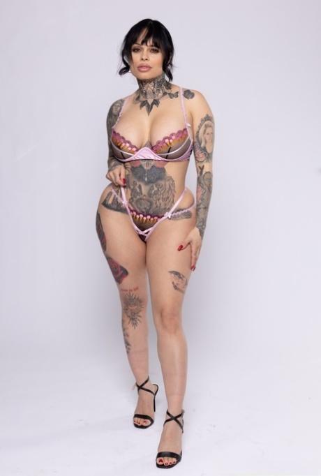 thick indian lesbian beautiful naked photo