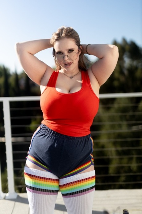 thick female bodybuilder nudes gallery