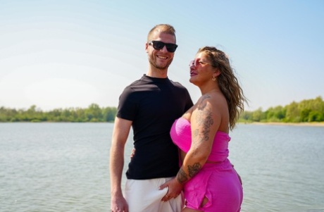 thick ebony farts hot naked img