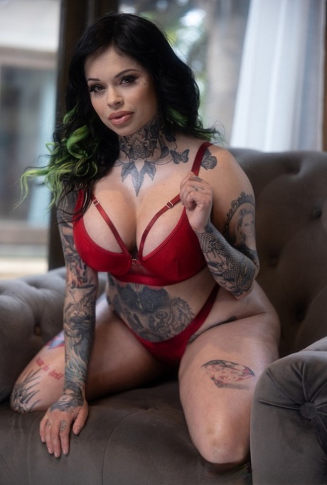 thick asian women with big thighs porn picture