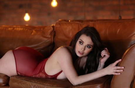 big ass teen asks me to fuck her adult photos