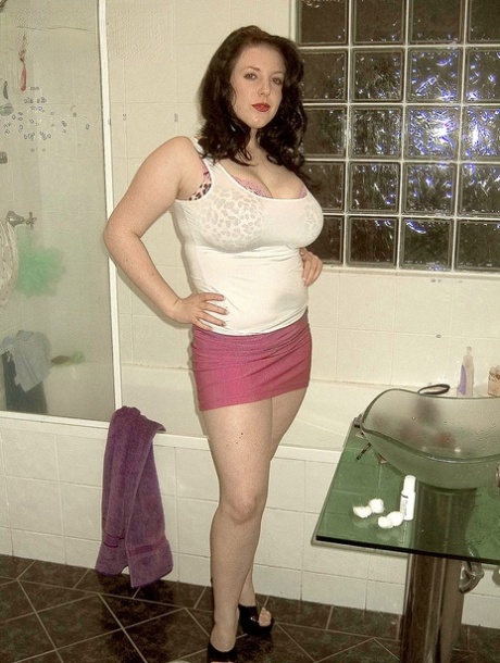 fat plus bw chunk lingerie art porn photos