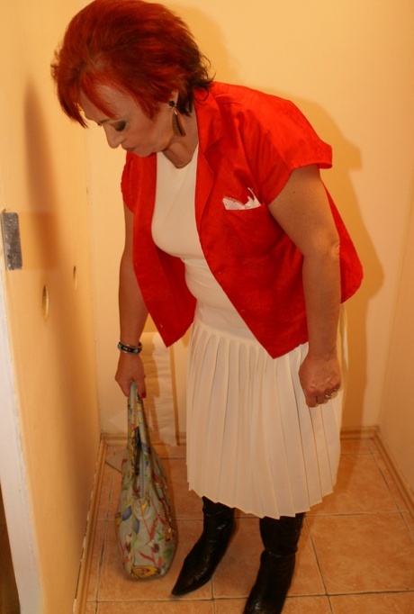 thick brunette milf creampie beautiful images