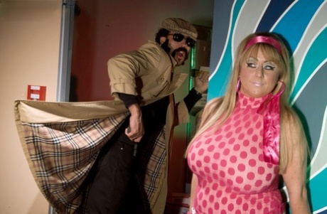 chubby girl takes a huge cock art naked archive