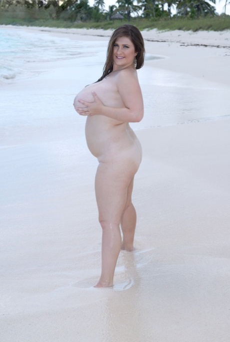 amateur latina bbw masturbates free xxx gallery