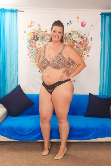 bbw self pee sexy nude photo