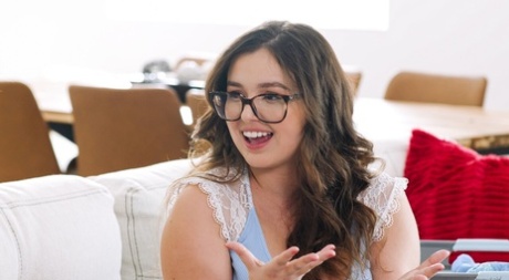 curvy butt pornographic photo