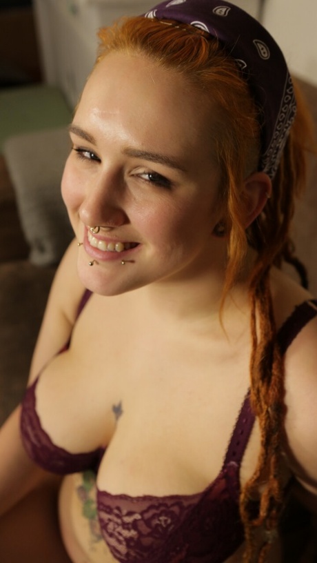 curvy cassie xxx gallery