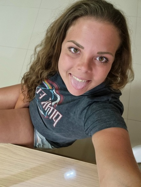 bbw lifted up hot picture