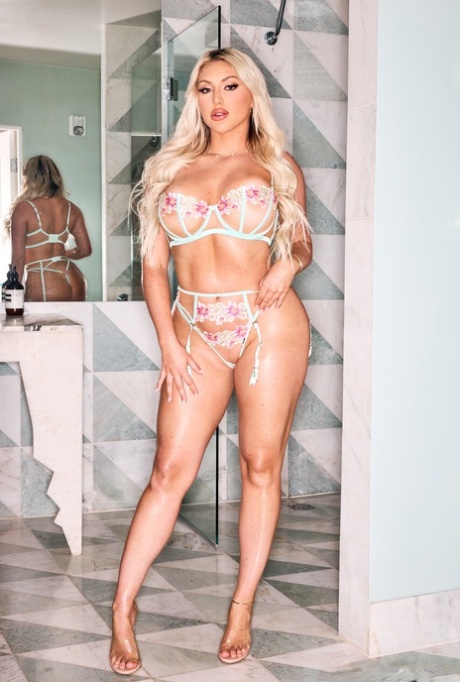 bbw nursing exclusive img