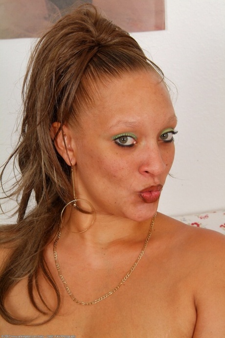 big ass brunette spread art naked pics