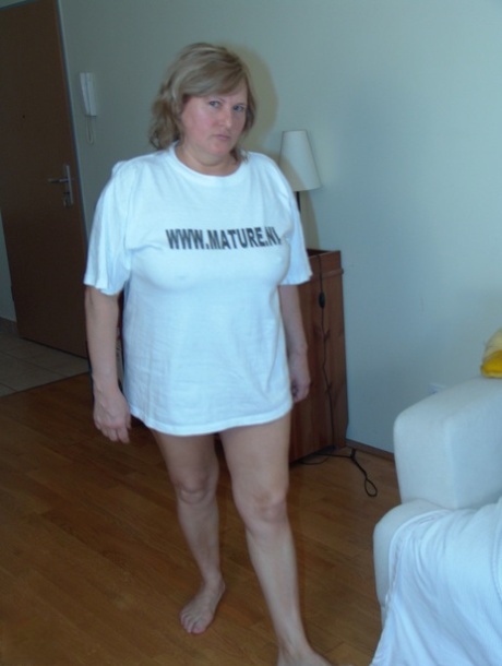 chubby latina licking poop beautiful images