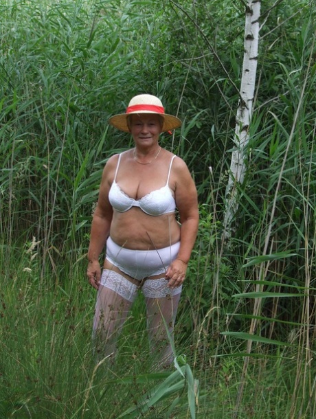 thick handjob pretty photo